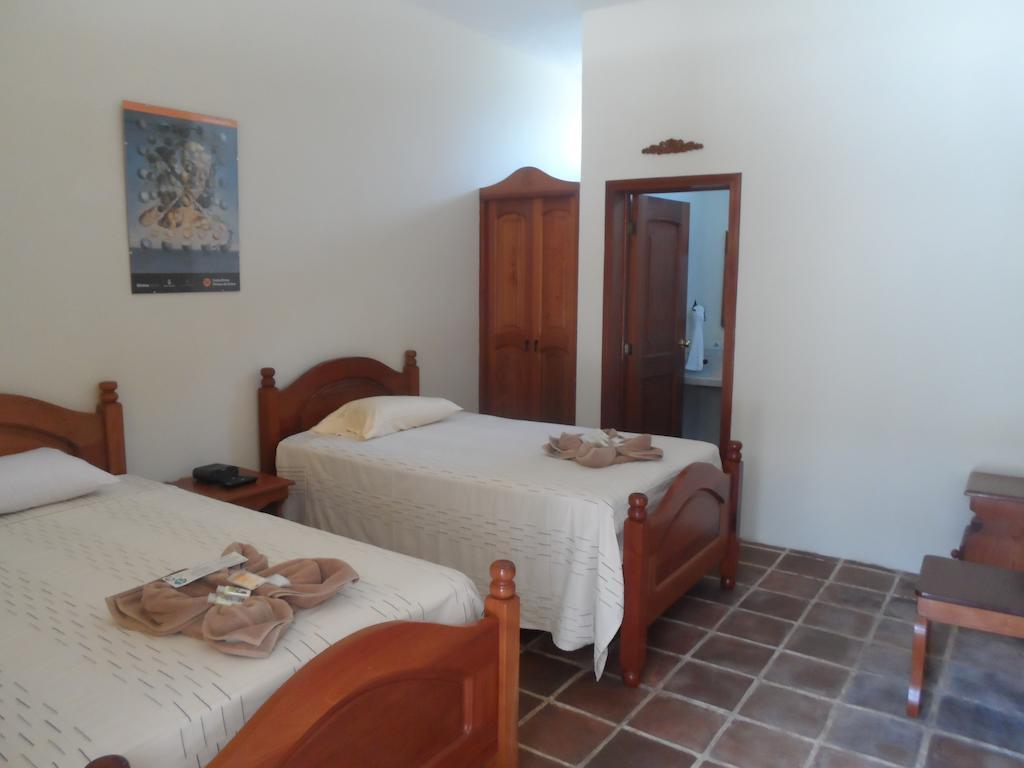 Hotel Gran Plaza Euromaya Antigua Chambre photo