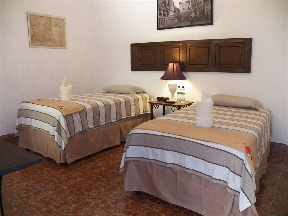 Hotel Gran Plaza Euromaya Antigua Extérieur photo