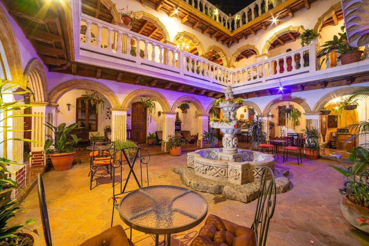 Hotel Gran Plaza Euromaya Antigua Extérieur photo
